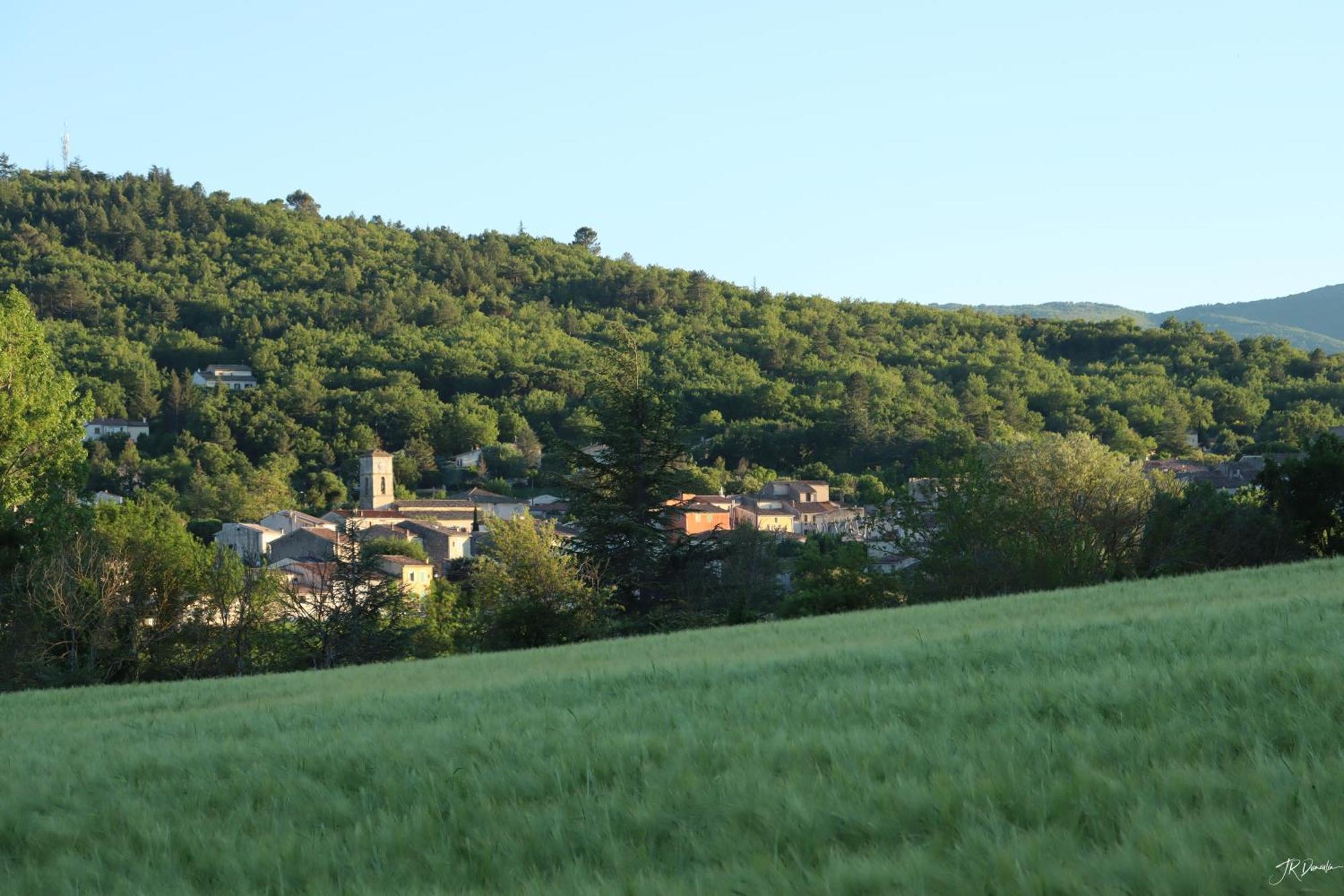 Studio Dans Le Luberon Céreste المظهر الخارجي الصورة