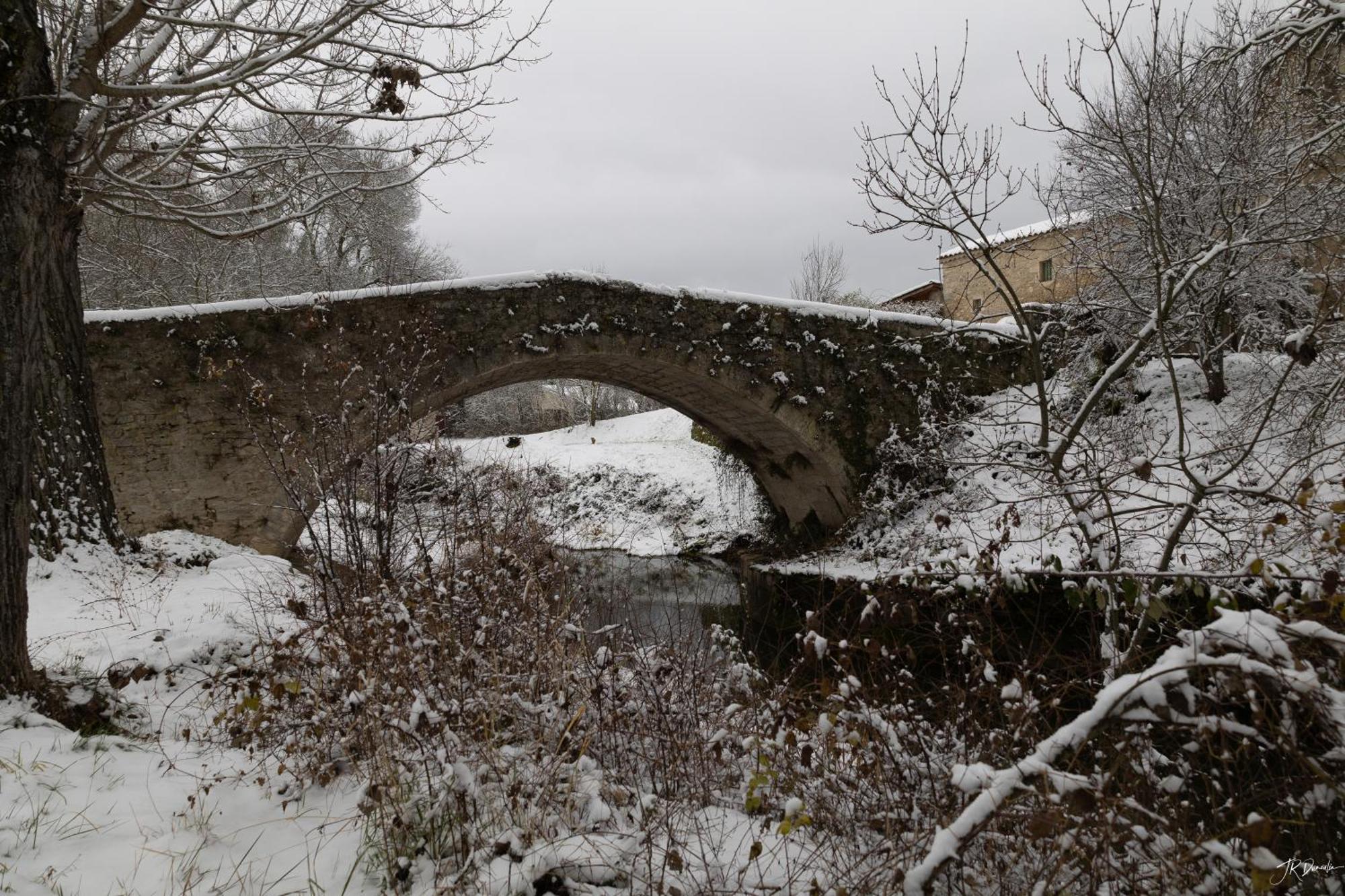 Studio Dans Le Luberon Céreste المظهر الخارجي الصورة